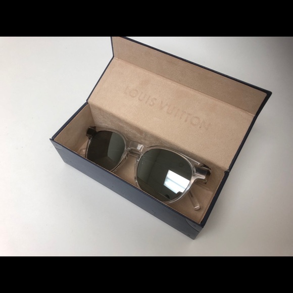 Louis Vuitton Sunglasses (with original case) - Picture 5 of 8